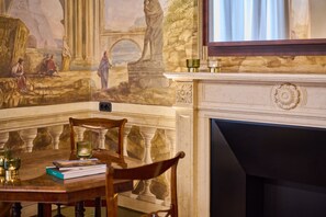 Suite júnior | 1 dormitori, roba de llit d'alta qualitat, cobrellits i minibar gratuït