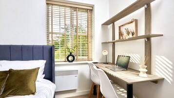 2 bedrooms, desk, iron/ironing board, free WiFi