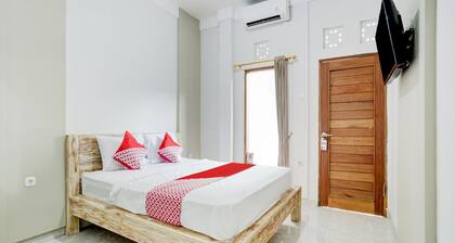 OYO Flagship 90756 Melasti Hills Room & Cafe