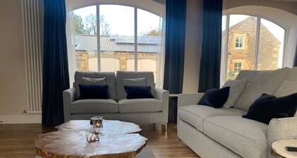 The Carthouse (Luxury 2 bed with private hot tub)