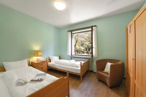 2 phòng ngủ, truy cập Internet không dây miễn phí, bộ trải giường 