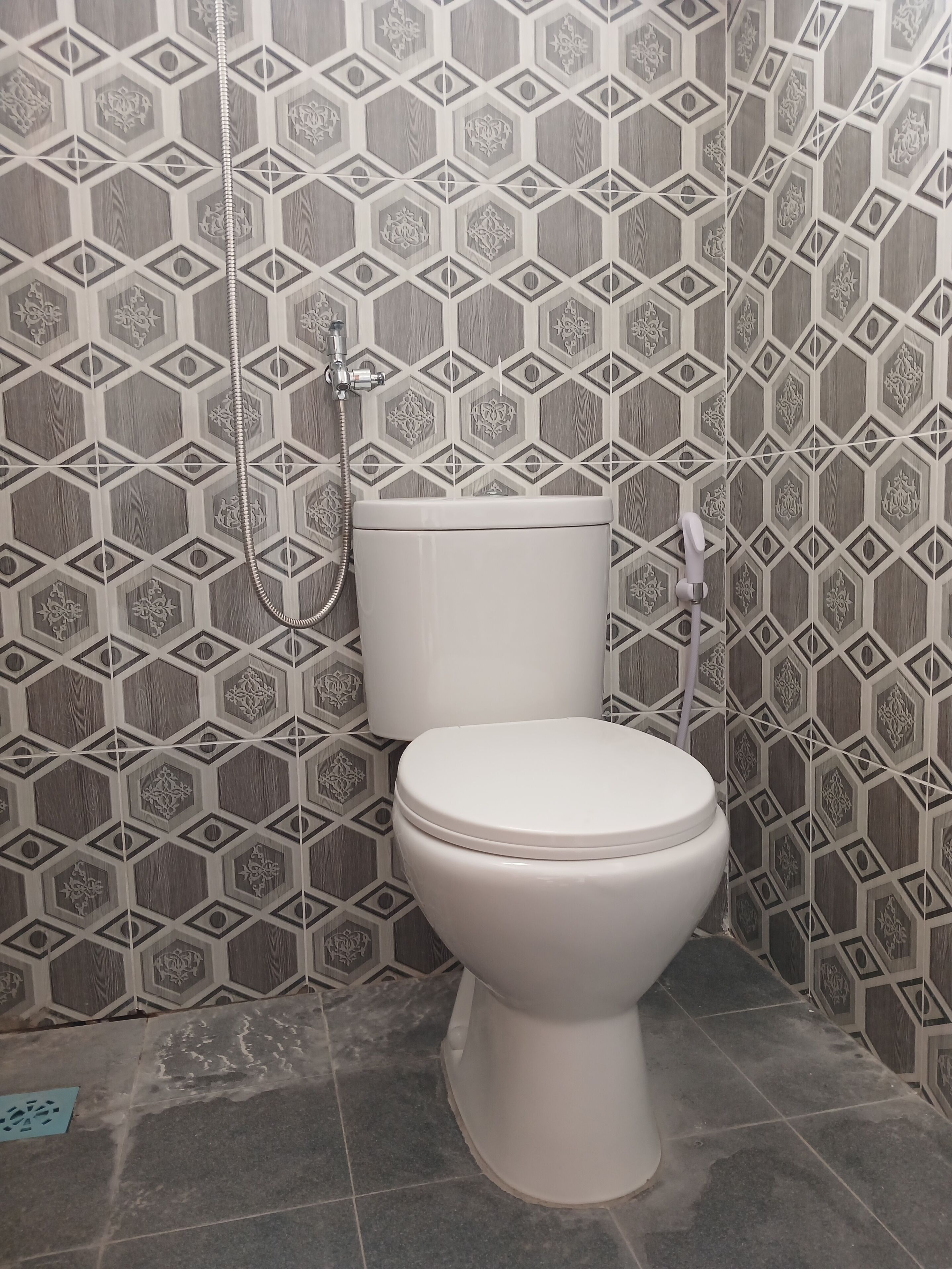 standard single room | bathroom | shower, towels