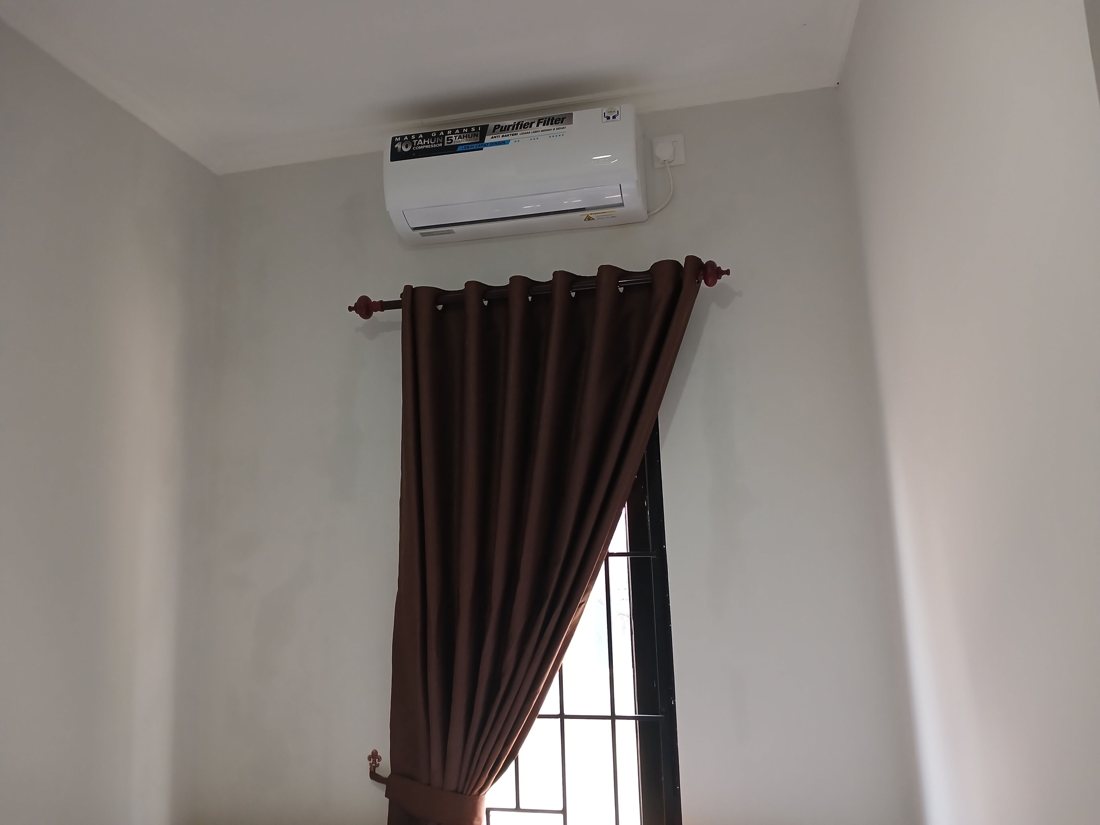 standard double room | laptop workspace, free wifi, bed sheets