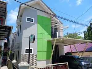 Front of property - Super OYO 93085 Homy Stay Syariah (Balikpapan)