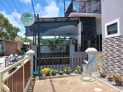 Super OYO 93085 Homy Stay Syariah