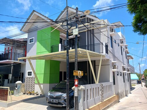 Super OYO 93085 Homy Stay Syariah