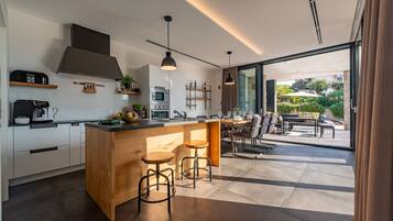 Microwave, oven, electric kettle, toaster