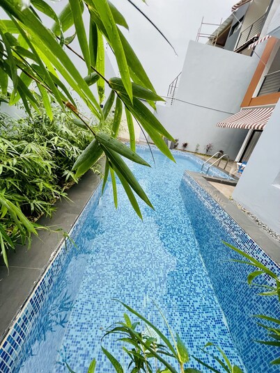 La Villa Queens: 5 Chambres Dont 1 Penthouse Avec Jacuzzi à Cité Petit New York