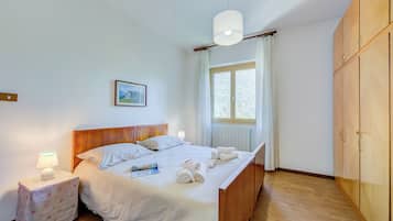 Family Apartment, Multiple Bedrooms, Mountainside (La Casa di Guido Hiking Skiing And) | 3 bilik tidur, Wi-fi percuma, cadar katil