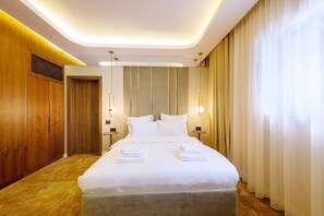 Deluxe Double Room | 1 soverom, safe på rommet, individuelt dekorert og individuelt innredet