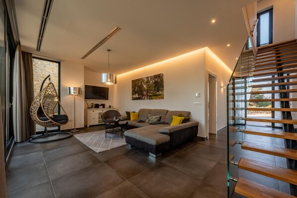 Villa | 4 bedrooms - Villa Coratina Zadarvillas (Novalja)