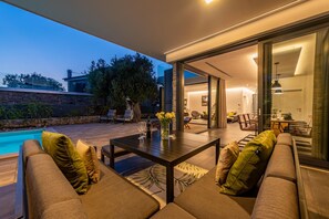 Villa | 4 bedrooms - Villa Coratina Zadarvillas (Novalja)