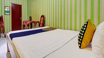 Habitación triple económica | Wifi gratis y ropa de cama