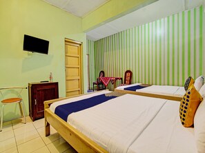 Economy Triple Room | Free WiFi, bed sheets