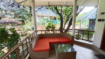 Gallery Room | Living area
