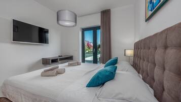 4 slaapkamers, een strijkplank/strijkijzer, gratis wifi, beddengoed