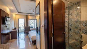 Economy Room | 1 bedroom, Egyptian cotton sheets, premium bedding, memory foam beds