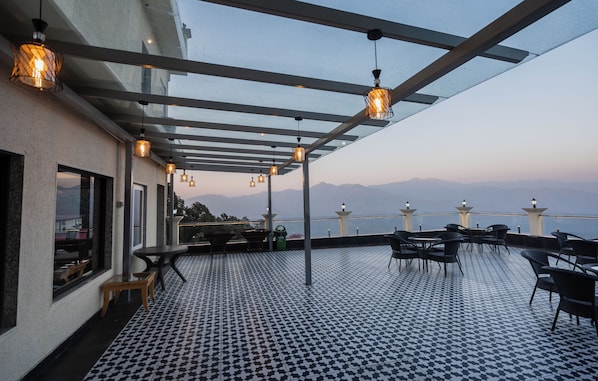 Terrace/patio - Trideus Chandseena Valley Resort (Dehradun)