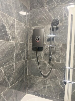 Apartment | Bathroom | Shower, towels