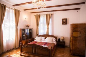 2 chambres, lit de bébé portatif, Wi-Fi, literie fournie