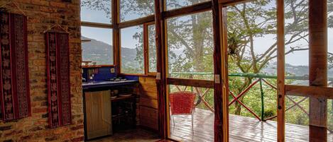 1 室のベッドルーム、WiFi (無料)、ベッドシーツ