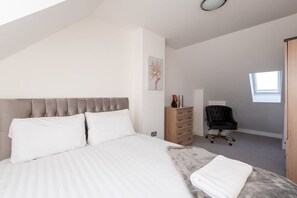 2 室のベッドルーム、インターネット、ベッドシーツ