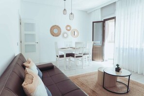 Villa | Dining room - Alterhome Churruca Canteras Beach (Las Palmas de Gran Canaria)