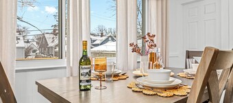 Spacious 4BR Home by Dtown Royal Oak