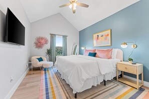 4 soverom, skrivebord, reiseseng for barn og wi-fi (inkludert)