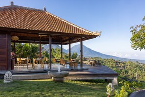 Ilmainen päivittäinen englantilainen aamiainen