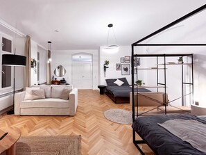 1 Schlafzimmer, Schreibtisch, Bügeleisen/Bügelbrett, Internetzugang