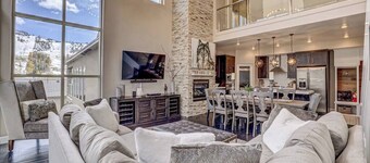 Lofts 7 C Summary:<br>Di