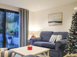 Living area - 1 Camperdown Lodge (Salcombe)