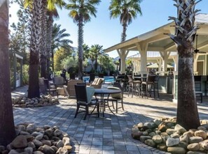 Outdoor dining - Seagrove Beach Paradise: Salty Days - Your Dream 30A Getaway! (Santa Rosa Beach)