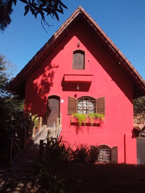 Exterior - Lindo Chalé /casa em Paty do Alferes na Serra RJ (Loteamento Ville D'monte Alegre)