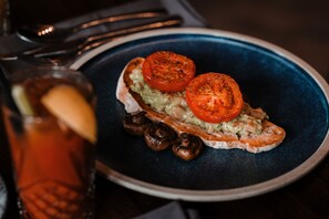 Gratis komplett frukost varje dag