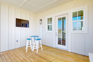 Terrace/patio - Private Heated Pool, Resort Pools, Golf Cart Boardwalk to the Beach (Port Aransas)