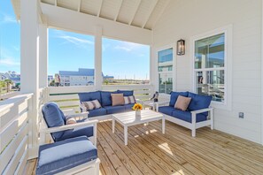 Property grounds - Private Heated Pool, Resort Pools, Golf Cart Boardwalk to the Beach (Port Aransas)