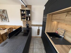 Microwave, dishwasher, coffee/tea maker, toaster - 250m from shops, 1st floor, tv, ski locker, 43m², Les Saisies (Villard-sur-Doron)