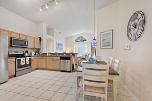 Fridge, microwave, oven, stovetop - Star Oasis at Citrus Ridge by Shine Villas 091 (Kissimmee)