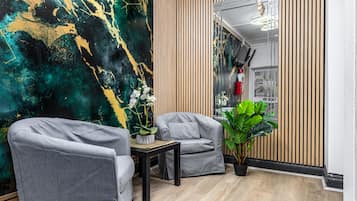 Double Room, Shared Bathroom | Lobby