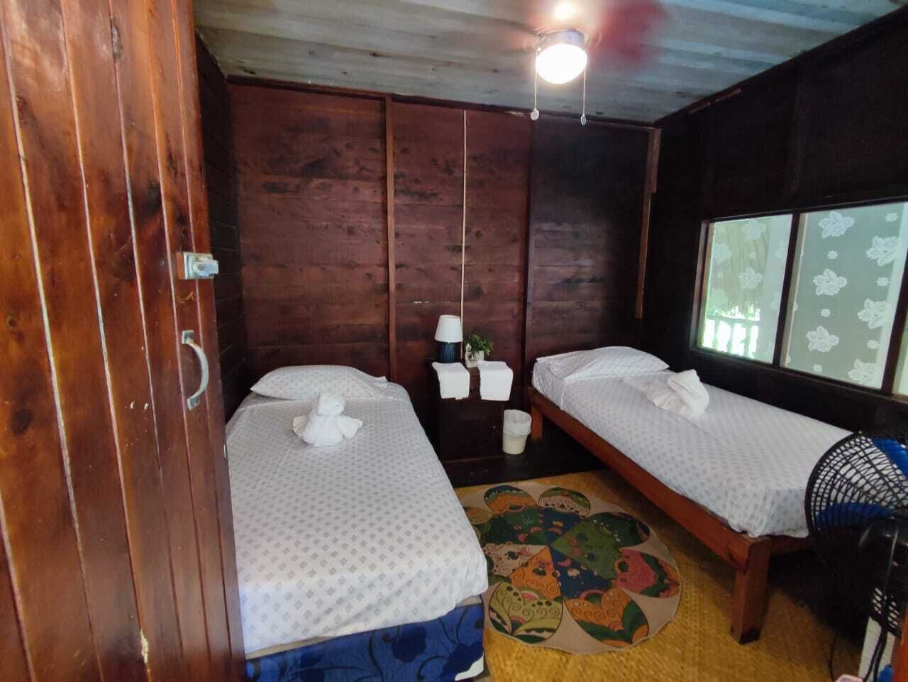 5 bedrooms, free WiFi, bed sheets