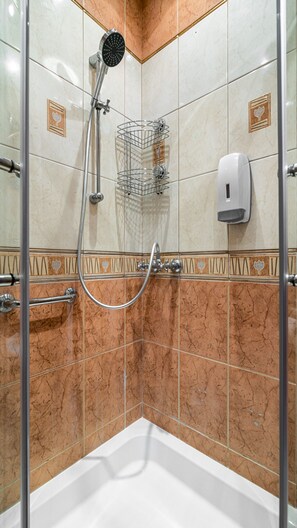 Bathroom shower - Maya's 19 (Gdansk)