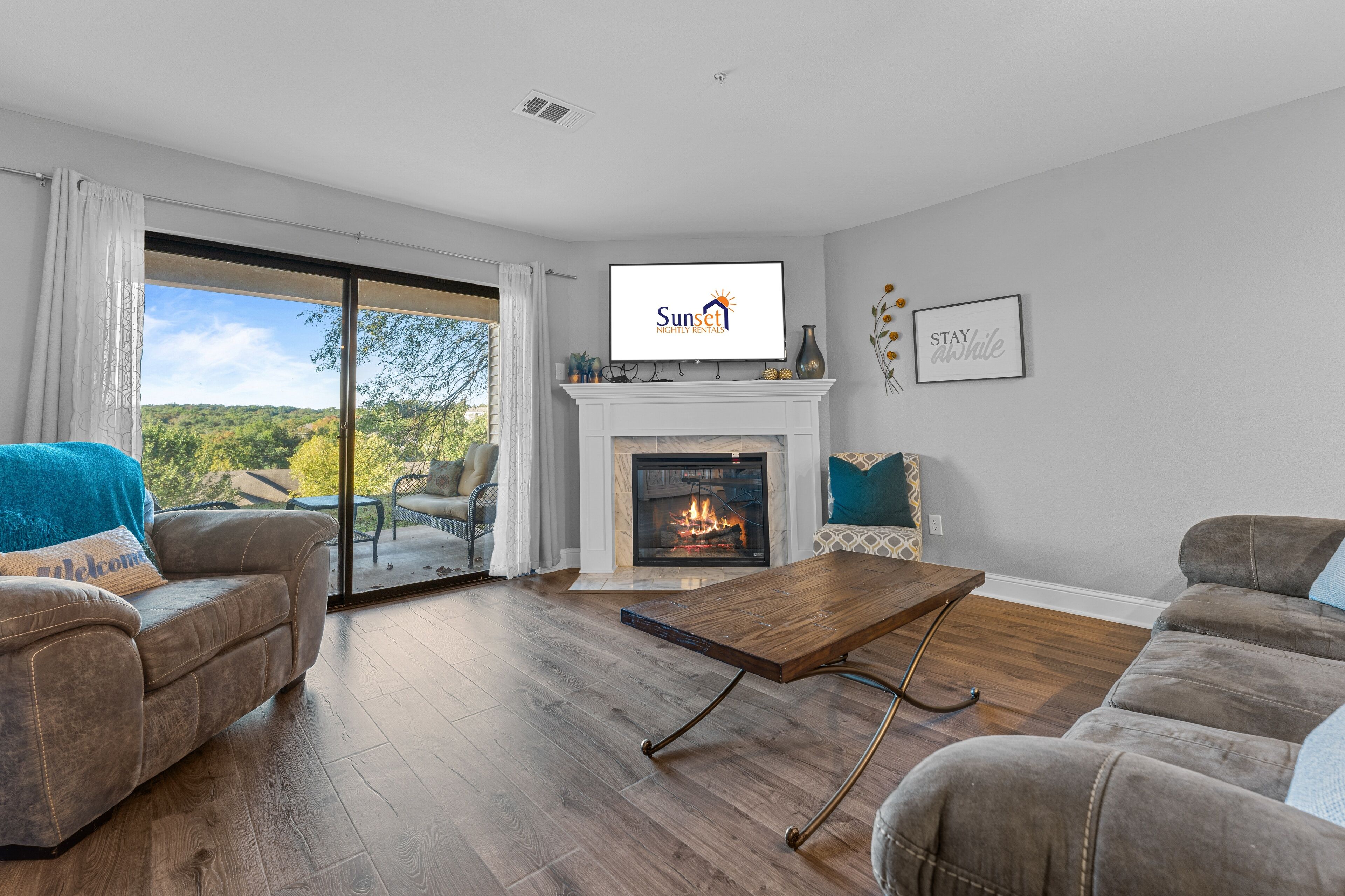 公寓客房, 2 間臥室 | 起居區 | 智慧型電視