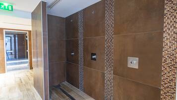 Un sauna, baño turco, masajes