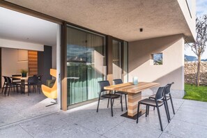 Outdoor dining - Utopia Green Green Utopia (Riva del Garda)