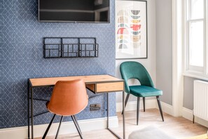 King Room - Lower Ground - Bob W London Earl's Court -Warwick Road (London)