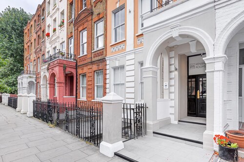 Bob W London Earl's Court -Warwick Road