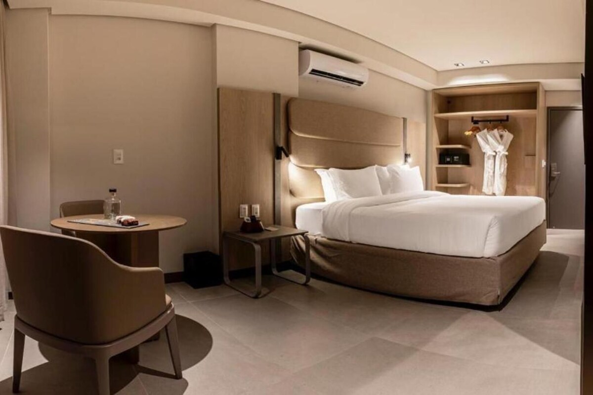 Ropa de cama de alta calidad y minibar