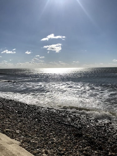 Self-catering studio in beautiful Charmouth